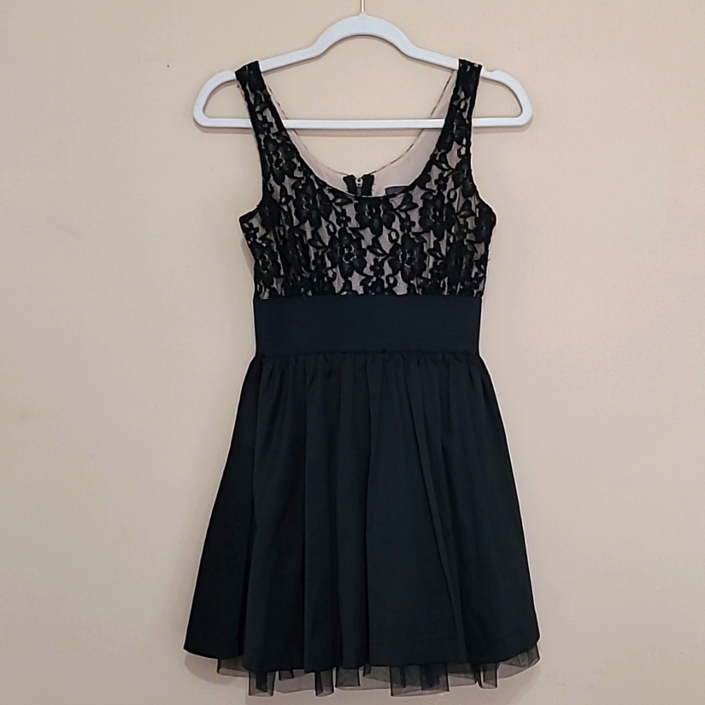 XXI Black Tulle Lace Party Dress Sz XS